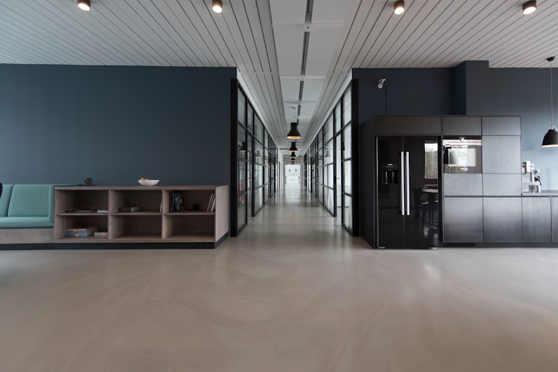 Ambiente de trabalho com vista para escritório